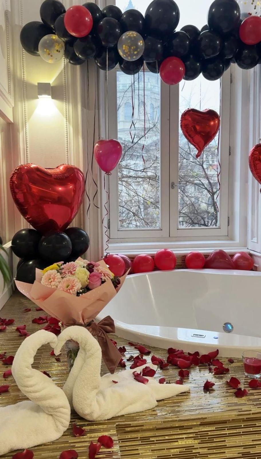 شقة Enzo Capo Jacuzzi Andrassy بودابست المظهر الخارجي الصورة